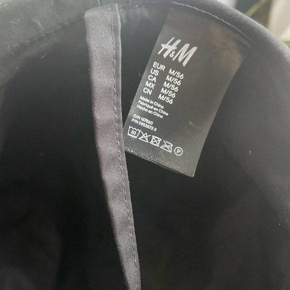 H&M Chic Black Wide-Brim Sun Hat - Picture 3 of 3